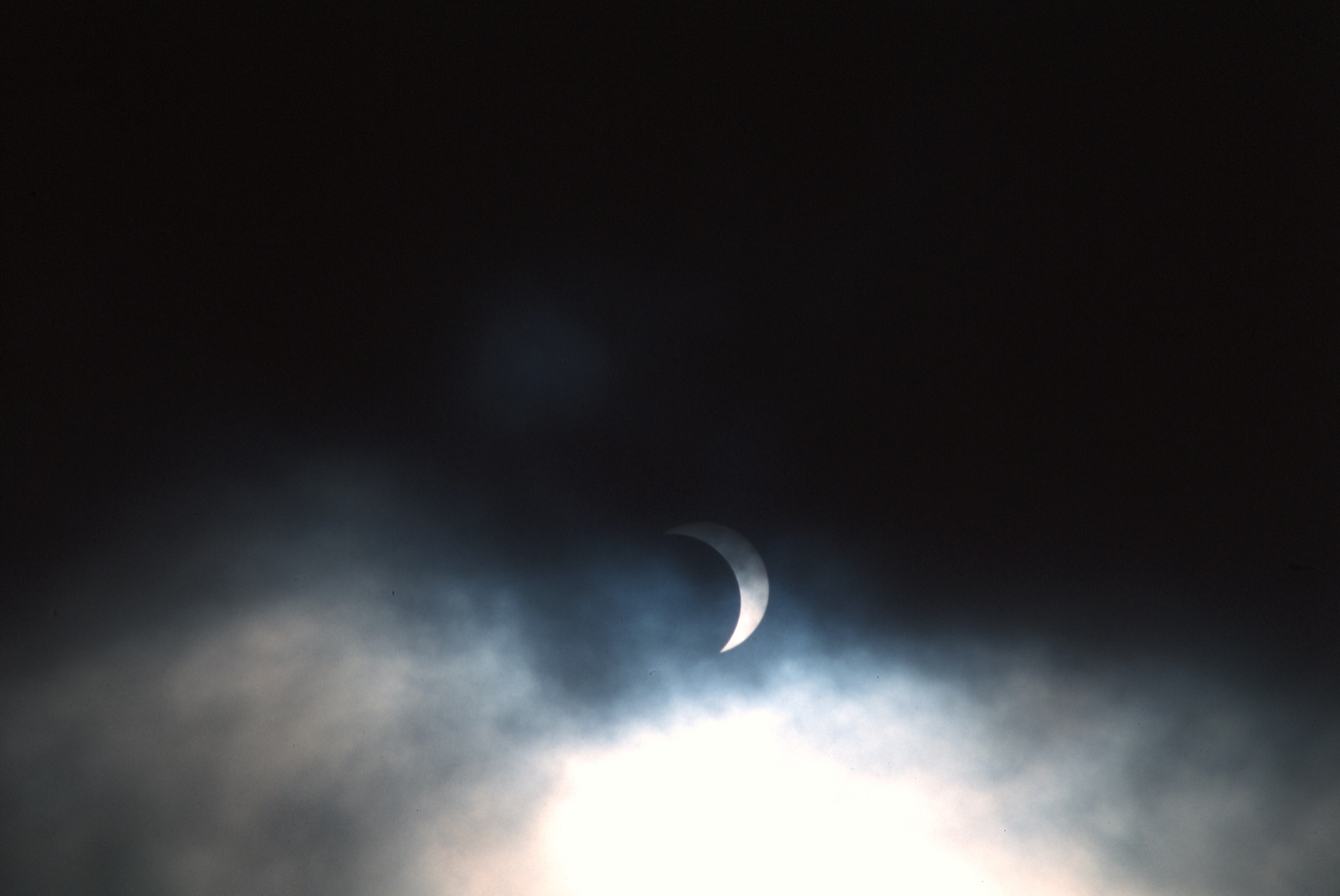 Die letzte totale Sonnenfinsternis in Deutschland fand 1999 statt. Allerdings zogen bei vielen Wolken kurz vor der totalen Phase auf. Foto © Stefan Schmidt
